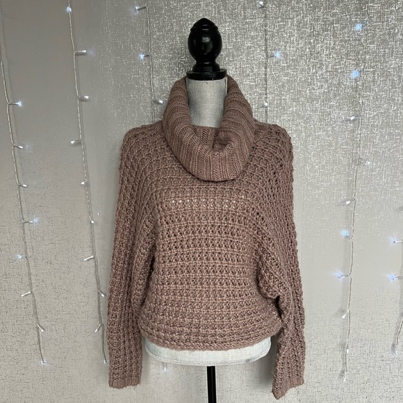 Express Sweater - Picture 2 of 5